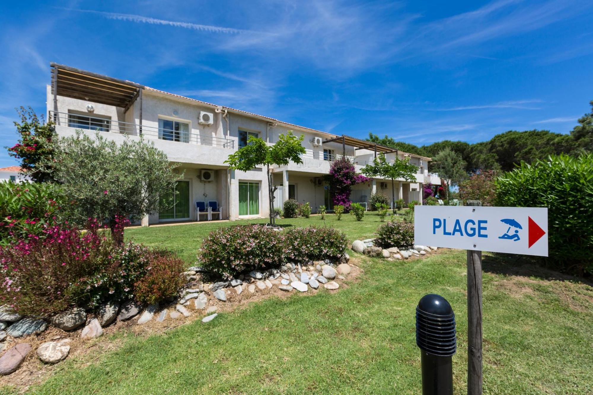 Residence Odalys Acqua Bella ポッジョ・メッザナ エクステリア 写真