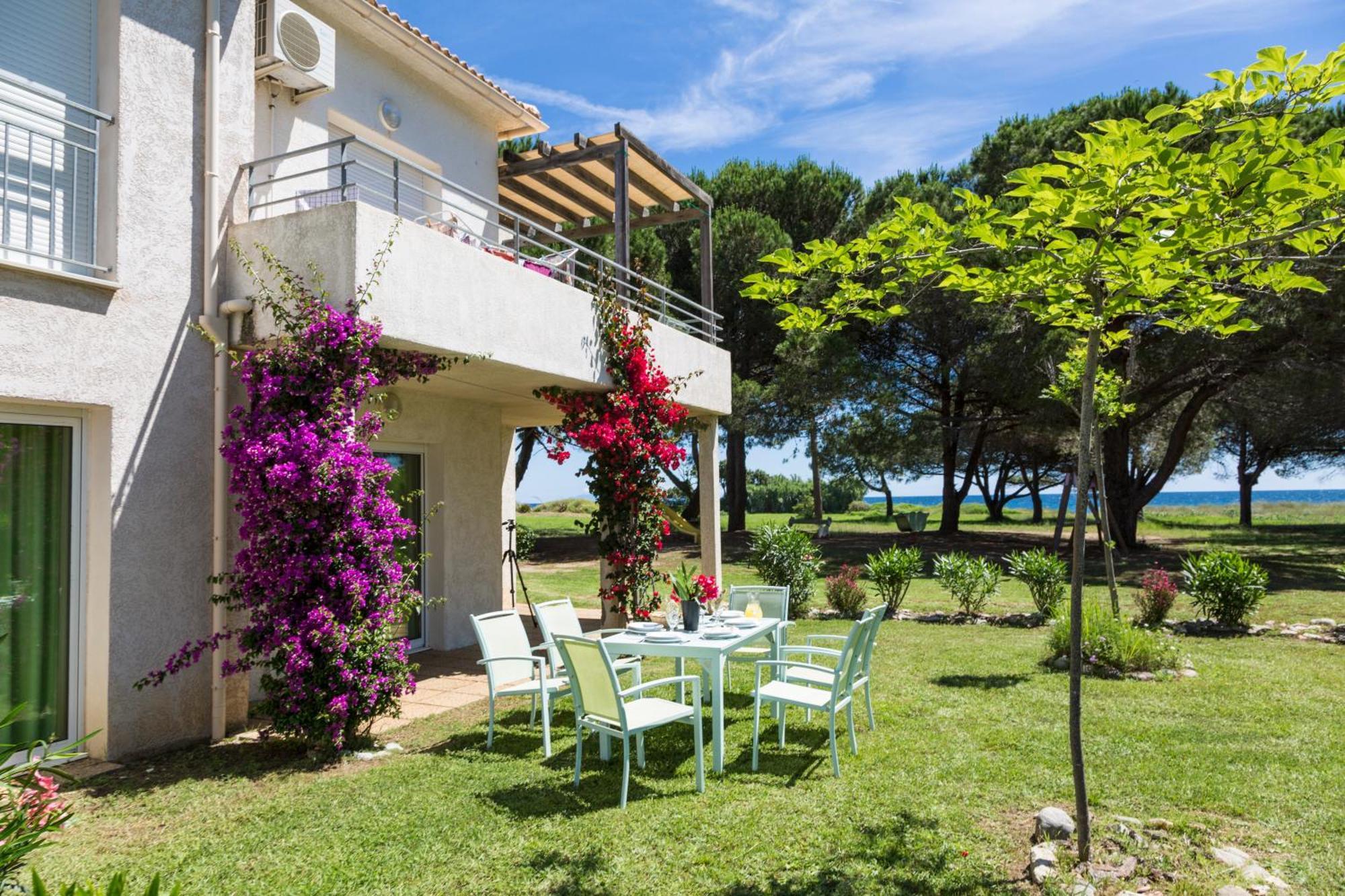 Residence Odalys Acqua Bella ポッジョ・メッザナ エクステリア 写真