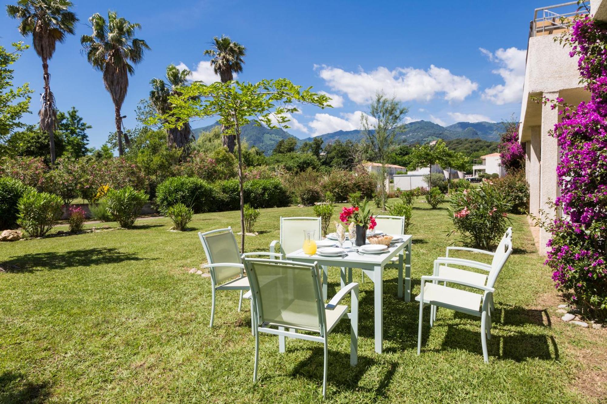 Residence Odalys Acqua Bella ポッジョ・メッザナ エクステリア 写真